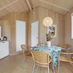2 Bedroom Awesome In بيت للعطل